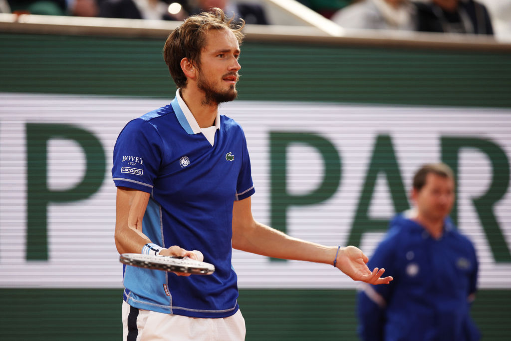 利的发球和 利的发球和