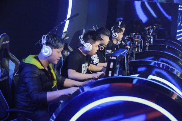 定位球与边 定位球与边